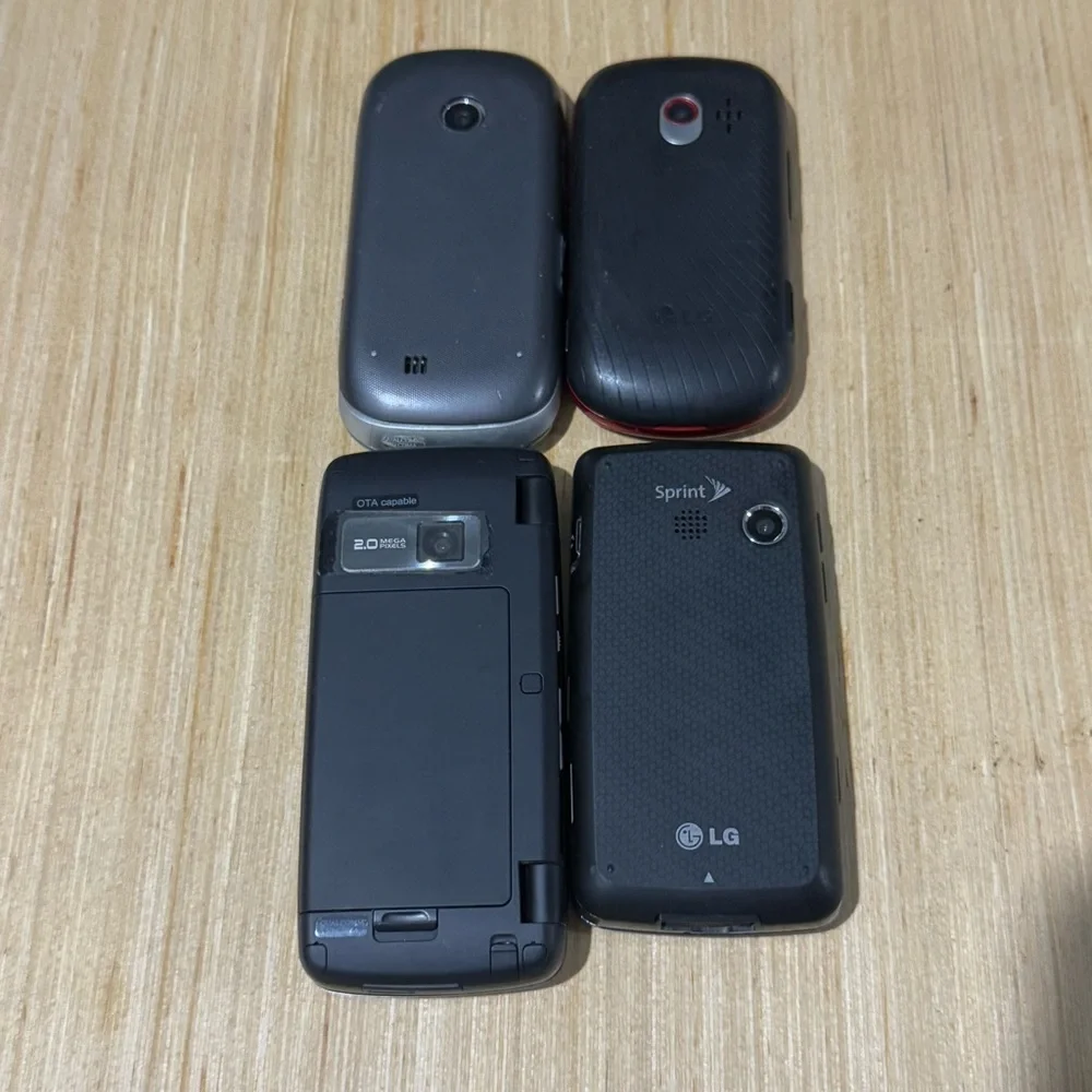 Lot Of 4 Vintage LG Flip Phones “UNTESTED” No Chargers Verizon Sprint,Read Info